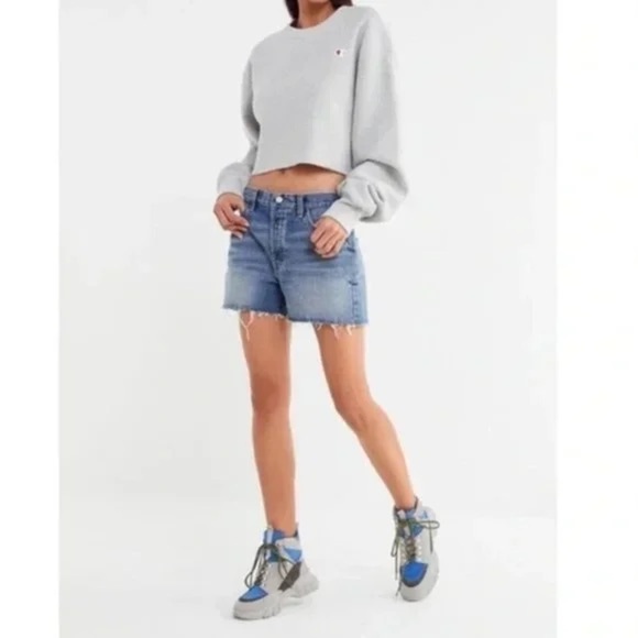 BDG URBAN OUTFITTERS BOYFRIEND LOW RISE WOMEN SIZE 27 DENIM CUT OFF SHOR… - Picture 1 of 5